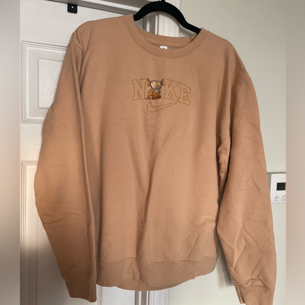 Embroidered Nike sweatshirt